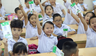 Bổ sung dinh dưỡng từ sữa học đường là cách an toàn