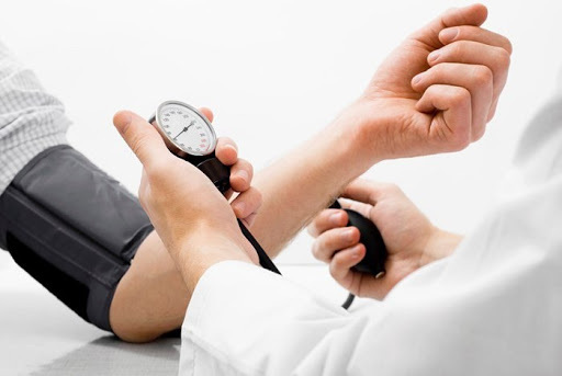 Triệu chứng báo động huyết áp của bạn đang tăng cao, ở mức nguy hiểm