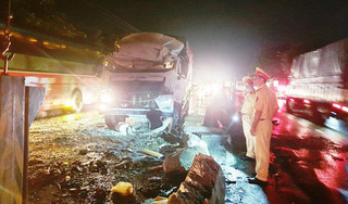 Tin tức trong ngày 7/10: Tai nạn kinh hoàng ở Tiền Giang, 20 người thương vong