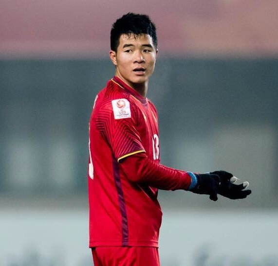 ‘Đức Chinh cần học theo cách chơi bóng của Ronaldo’
