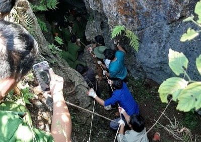 Nam thanh niên trượt chân ngã xuống hang sâu 147m và tử vong
