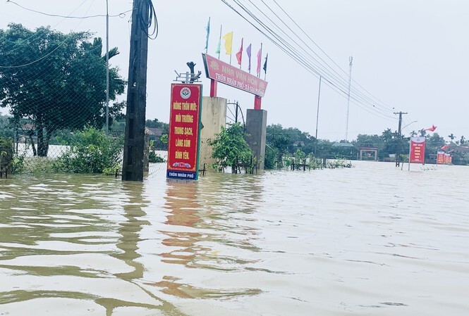 Nhiều trường ở Nghệ An cho học sinh nghỉ học từ hôm nay vì mưa lũ