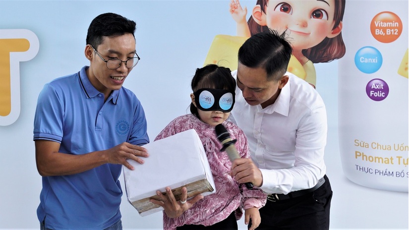 Chuyên gia giáo dục – Tiến sĩ Vũ Thu Hương: Hãy dừng 'đầu độc' trẻ bằng điện thoại, máy tính
