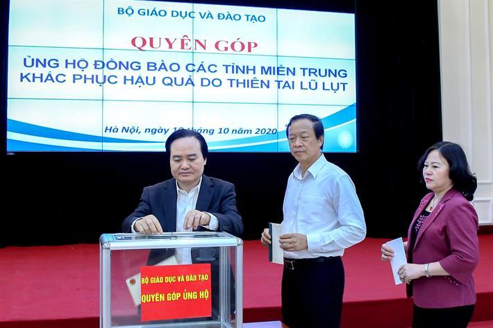 Bộ GDĐT phát động quyên góp ủng hộ đồng bào các tỉnh miền Trung