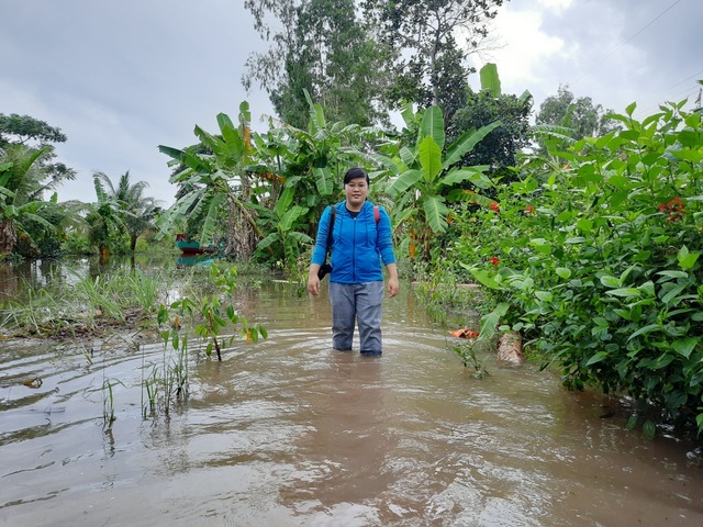 Hai huyện ở Cà Mau tiếp tục cho học sinh nghỉ học vì đường ngập