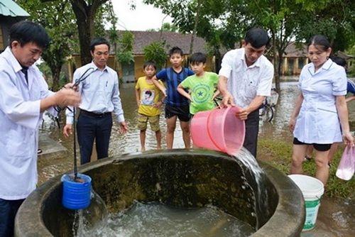 Hướng dẫn cách xử lý nước sinh hoạt trong mùa mưa lũ