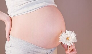 Bụng người phụ nữ to như mang bầu 6 tháng do mắc bệnh này