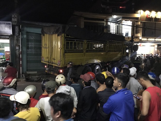 Tài xế vụ xe tải lao vào nhà dân khiến 3 người tử vong ở Quảng Ngãi ra đầu thú