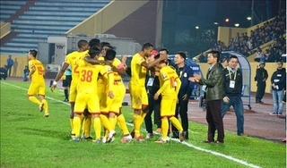 HLV Nam Định lo lắng trước trận đấu 'sống còn' với SLNA