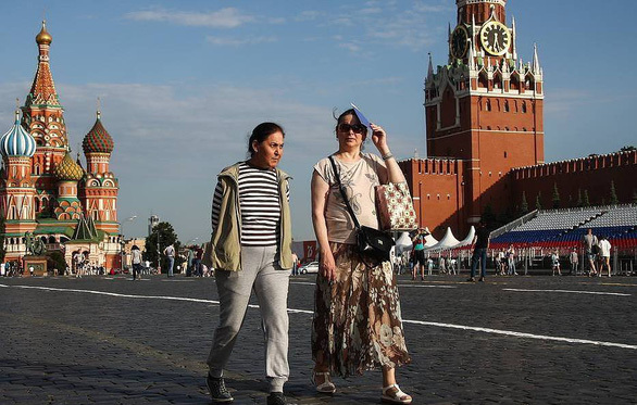  Nga ra lệnh đeo khẩu trang bắt buộc trên toàn quốc