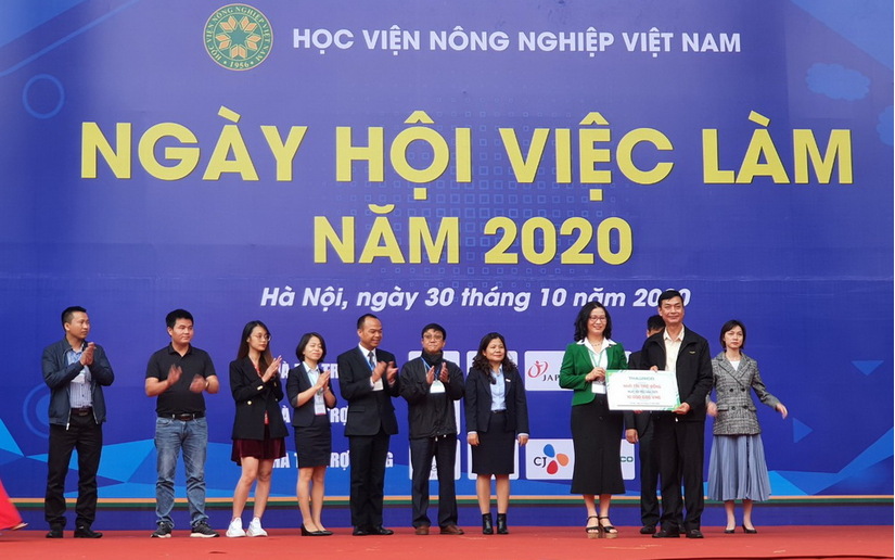 Gần 4000 chỉ tiêu tuyển dụng trong ngày hội việc làm của HV Nông nghiệp Việt Nam. 1