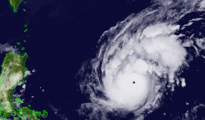 Goni thành siêu bão mạnh nhất năm 2020, sức gió gần 290 km/h