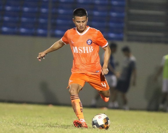 Cầu thủ trẻ nhất V.League 2020 được triệu tập lên U22 Việt Nam