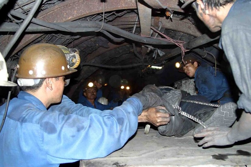 Sập hầm lò tại Quảng Ninh, 2 người thương vong