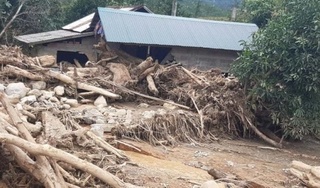 Núi Ta Bang xuất hiện vết nứt lớn, Quảng Trị di dời khẩn cấp