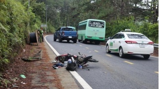 Tin tức tai nạn giao thông ngày 12/11: Va chạm với xe buýt, người đàn ông đi xe máy tử vong