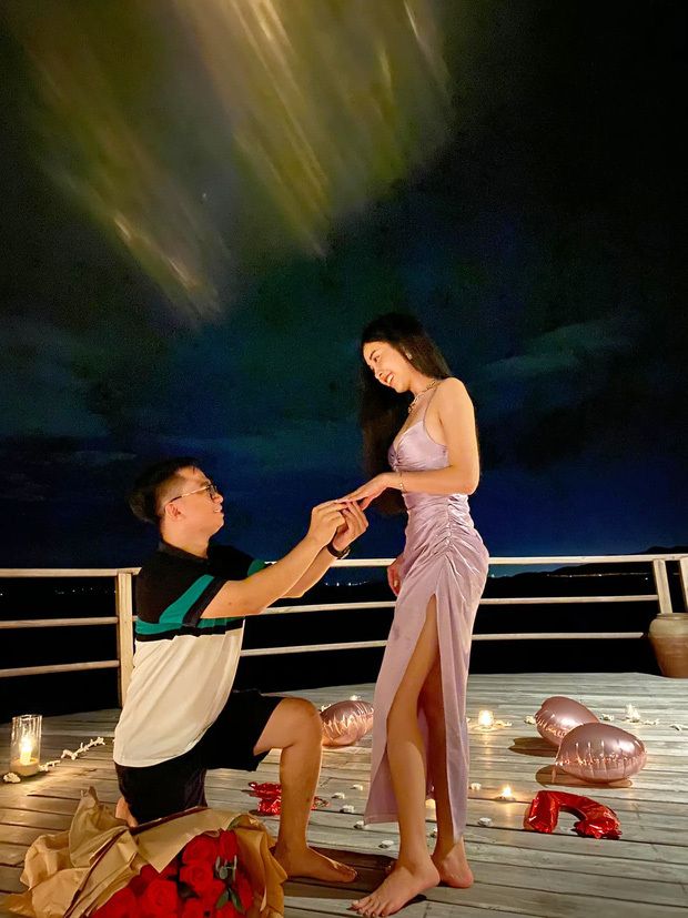 Á hậu Thuý An được bạn trai cầu hôn lãng mạn sau 3 năm hẹn hò kín tiếng