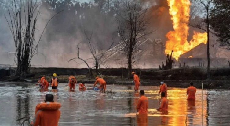 Ấn Độ dập tắt vụ cháy giếng dầu khổng lồ kéo dài suốt 5 tháng