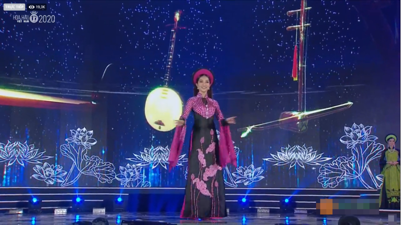 Hoàng Thùy Linh lộng lẫy trên sân khấu Hoa hậu Việt Nam 2020 nhưng gây thất vọng về giọng hát