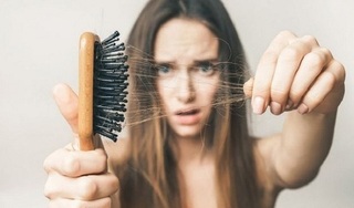 7 thói quen khiến tóc khô xơ và dễ gãy rụng