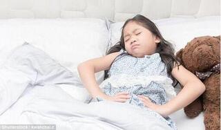 Bé gái 13 tuổi đau bụng, cứ nghĩ do có kinh nguyệt nhưng không ngờ là bị 'khối u con gái'