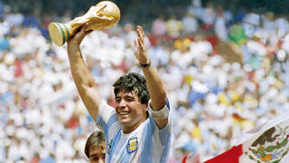 Argentina để quốc tang 3 ngày tưởng nhớ 'Cậu bé vàng' Maradona