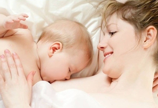 8 điều tuyệt đối không được làm với trẻ sơ sinh
