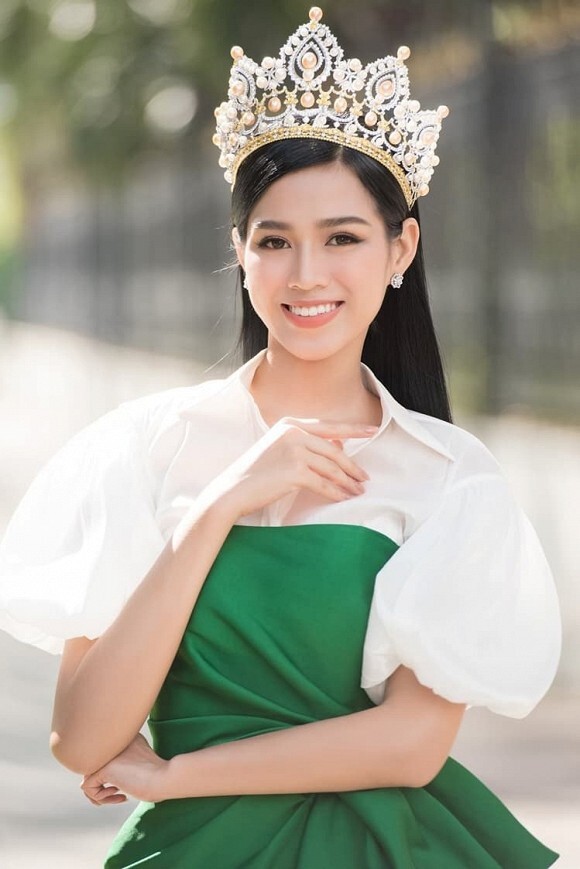 Tân Hoa hậu Việt Nam Đỗ Thị Hà bất ngờ bị fan BLACKPINK 'tấn công' vì điều này