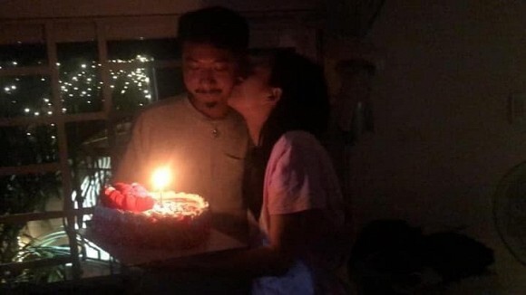 Vợ chồng Lâm Vỹ Dạ - Hứa Minh Đạt trao nhau nụ hôn ngọt ngào trong tiệc sinh nhật 