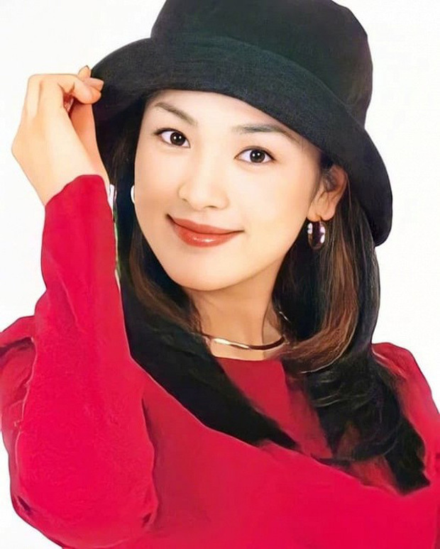 Quý cô độc thân Song Hye Kyo và nhan sắc 20 năm vẫn xứng danh biểu tượng Hàn Quốc