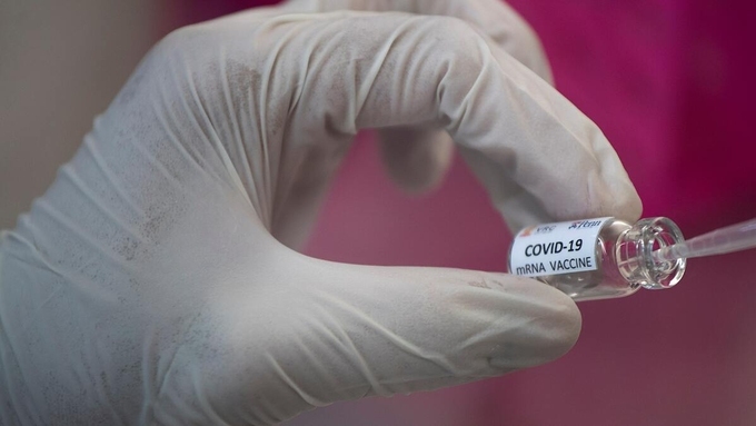 Pháp sẽ tiêm miễn phí vaccine Covid-19 cho toàn dân