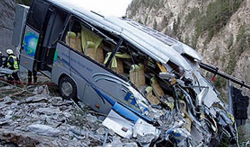 Tai nạn xe buýt nghiêm trọng ở Brazil làm ít nhất 16 người thiệt mạng