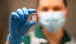 Mỹ: Cấp phép sử dụng khẩn cấp vaccine ngừa Covid-19 của Pfizer