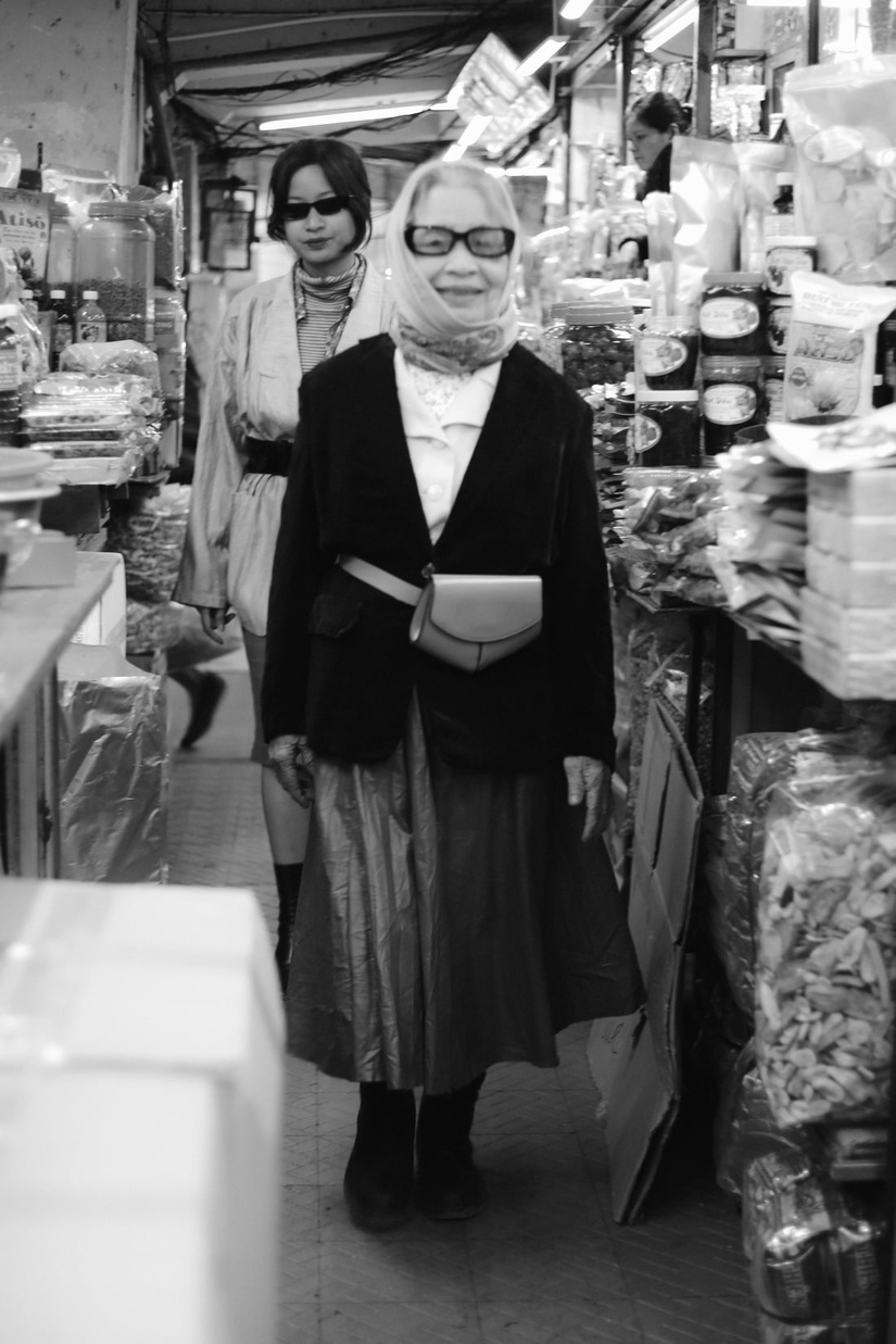 Bộ ảnh chất lừ của bà nội U90 ở Thái Bình và cháu gái tại Đà Lạt