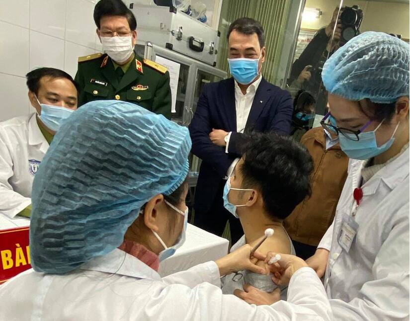 Tiếp tục tiêm vaccine Covid-19 Việt Nam cho 17 tình nguyện viên trong hôm nay