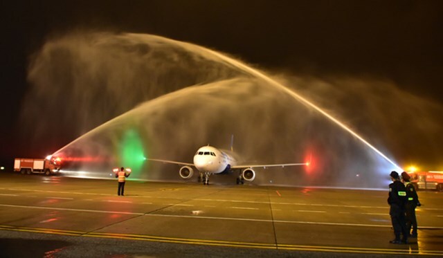 Máy bay đầu tiên của Vietravel Airlines đã hạ cánh sân bay quốc tế Phú Bài