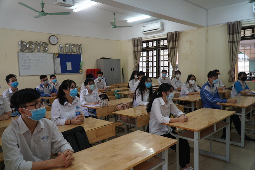 Hà Nội: Có công nhận kết quả của 3.000 học sinh khi nghi lộ đề thi?