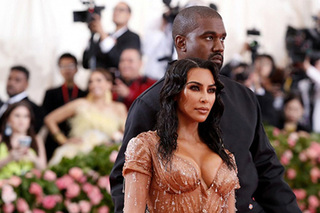 Kim 'siêu vòng ba' và rapper Kanye West ly thân