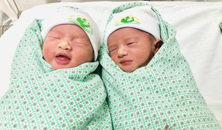 Mắc tiền sản giật nặng kèm tiểu đường thai kỳ, bà mẹ Hà Nội vỡ òa đón cặp song sinh khỏe mạnh chào đời