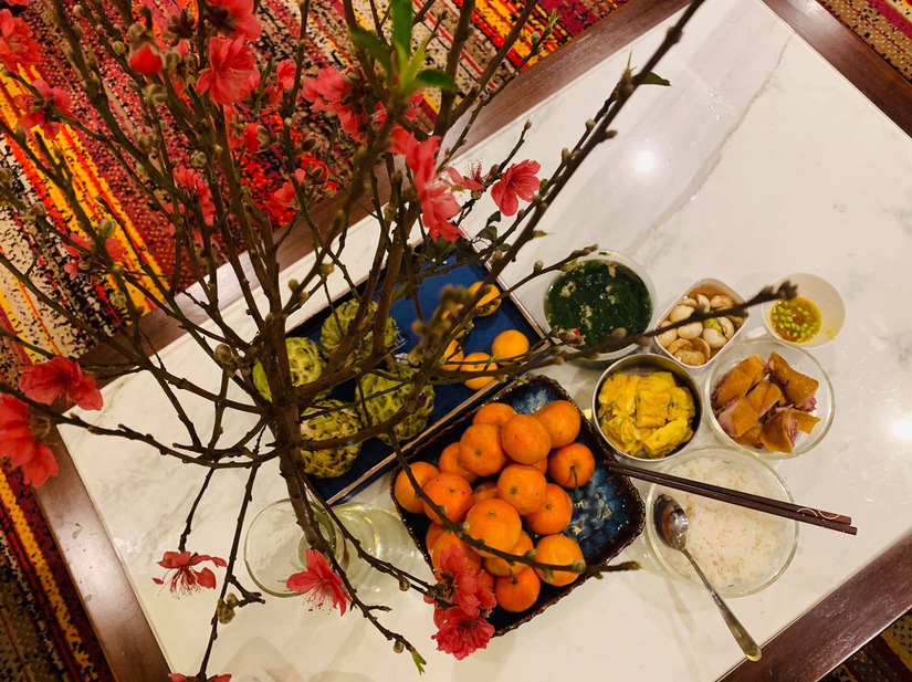 Nghệ sĩ 'đau thắt lòng' khi không thể về nhà đón Tết cùng gia đình