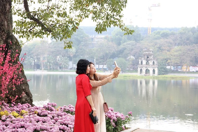 Mùng 2 Tết: Ba miền tiết trời ấm áp, nắng đẹp