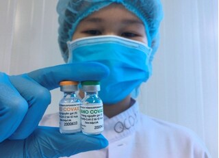 Việt Nam đang đàm phán mua thêm vaccine từ đối tác khác