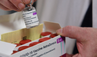 10h sáng nay, lô vaccine COVID-19 đầu tiên về tới Việt Nam
