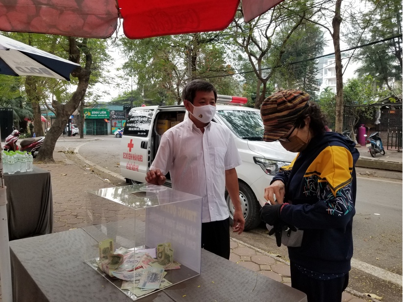 Xuất hiện tại Hà Nội, ông Đoàn Ngọc Hải kêu gọi quyên góp được hơn 110 triệu đồng trong buổi sáng