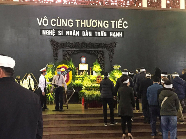 Nghệ sĩ Nhà hát Kịch Hà Nội nghẹn lòng tiễn đưa NSND Trần Hạnh