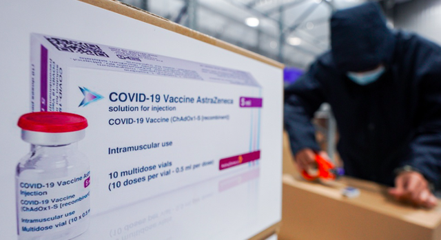 Sáng 8/3, khoảng 250 người đầu tiên ở Việt Nam tiêm vaccine COVID-19