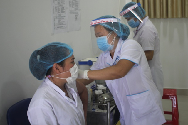 10 người ở Gia Lai bị phản ứng phụ sau tiêm vaccine Covid-19