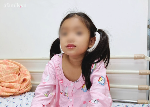 Cứu bé gái 8 tuổi sốt xuất huyết nguy kịch sốc tái đi tái lại, tràn dịch màng phổi 2 lần