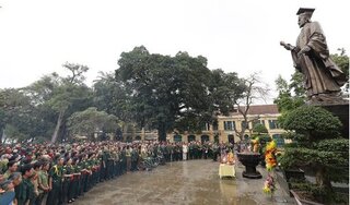 Hòa Bình Group dâng hương tri ân, tưởng niệm Đức Vua Lý Thái Tổ