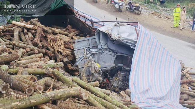 Cận cảnh hiện trường vụ xe tải chở keo đâm vào taluy khiến 7 người chết tại Thanh Hóa